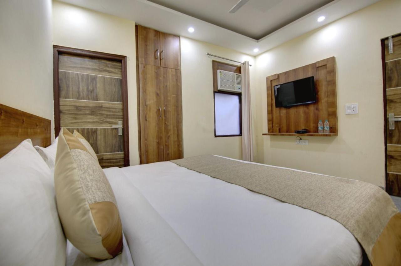 Hotel Premier Noida 135 Exteriér fotografie